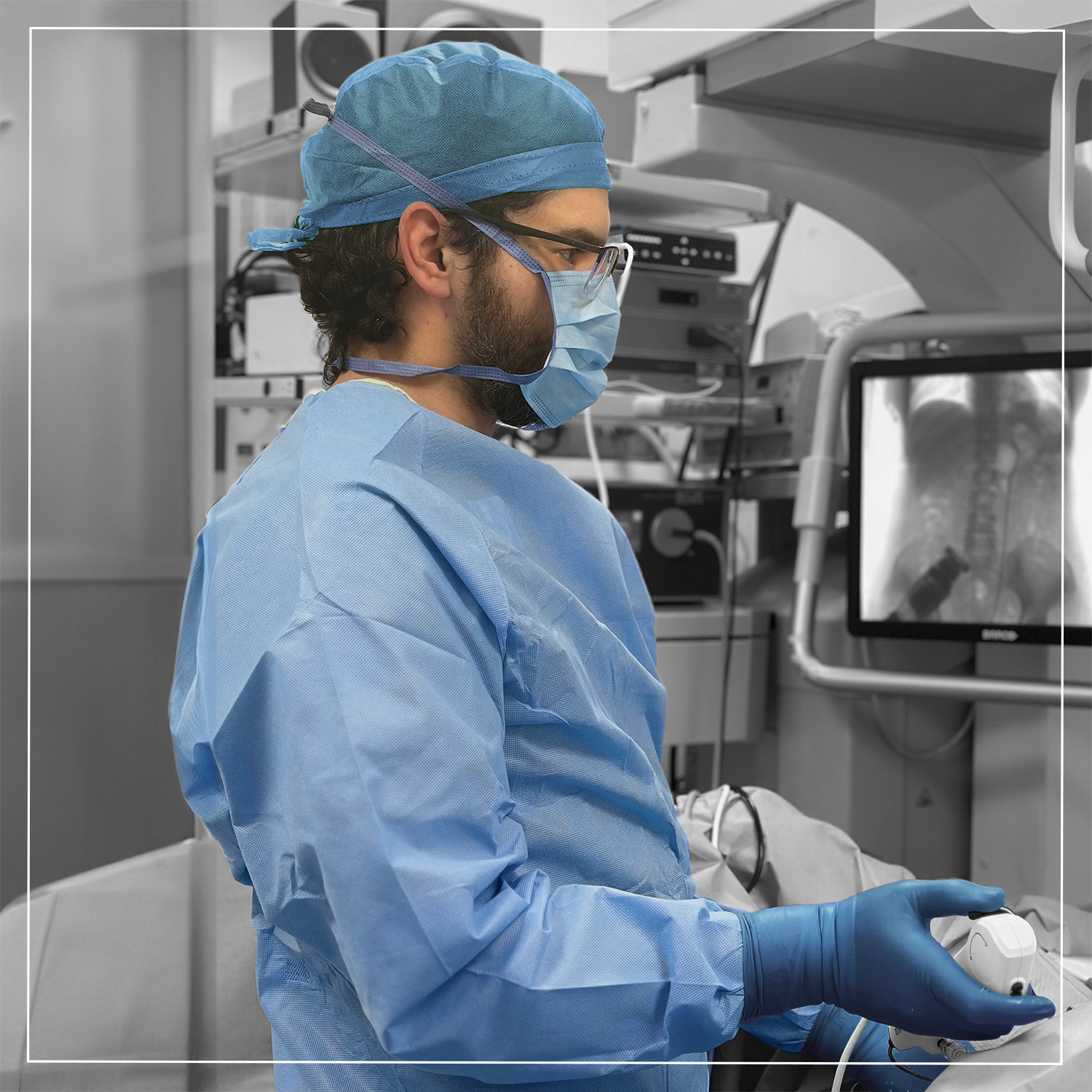 Dr. Rodrigo León Mar, Especialista Certificado en Prostatectomía Radical Robótica en CDMX